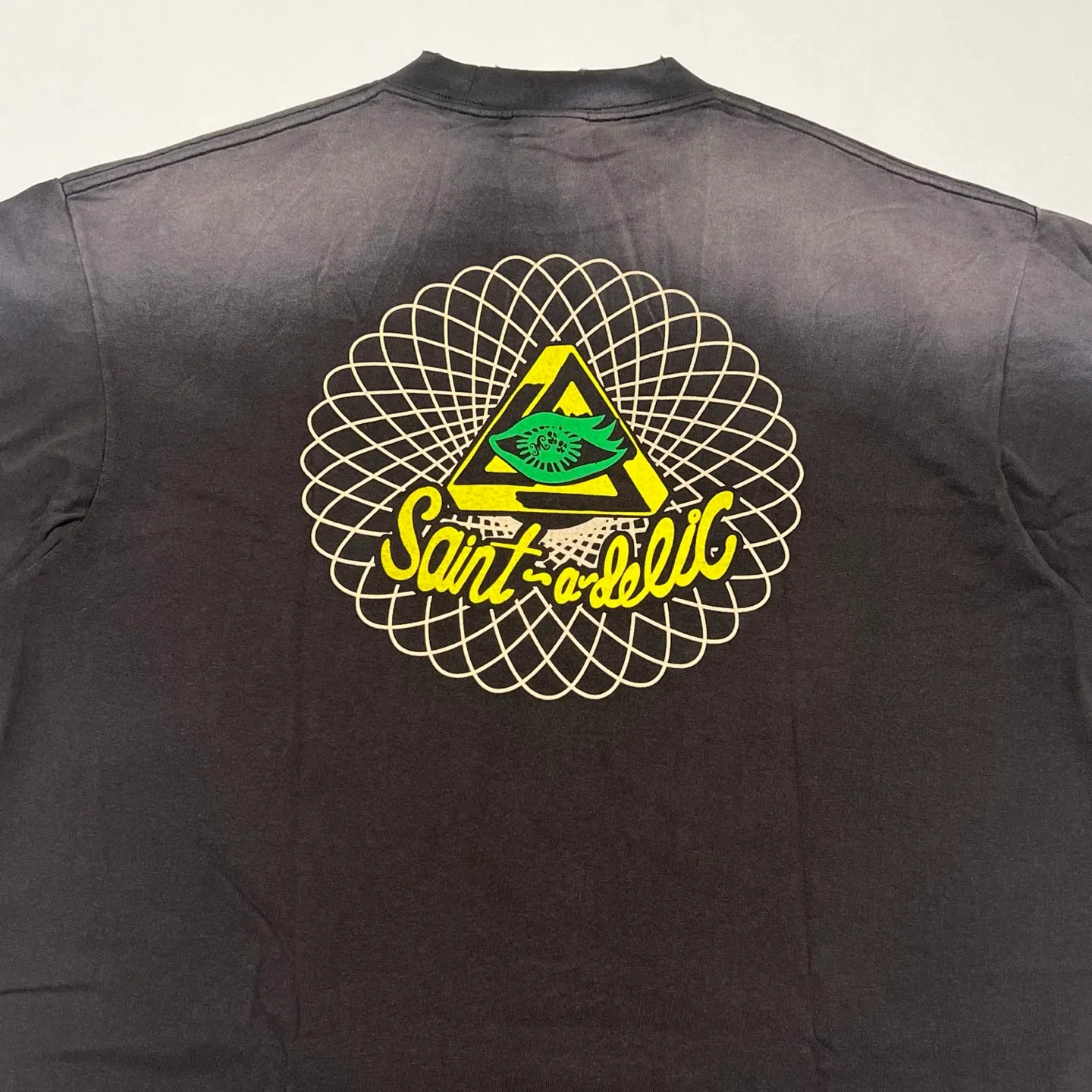 SAINT Mxxxxxx SS TEE/SAINT MX6/BLK Little devil bee distressed TEE, washed black S-XL OE yarn tube fabric, no side seams, Assute garment dyeing, heavy washing, water fading, old hole treatment, correct version, original consistent main mark/wash mark/cherub mark, original consistent printing restoration, distressed treatment, top purchasing agent level